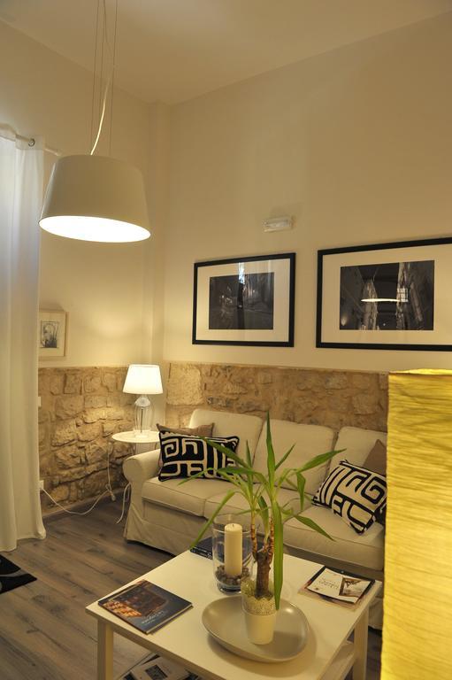 B&B Al Teatro Comiso Δωμάτιο φωτογραφία
